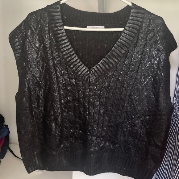 Black vest with shine - Picture 1 of 1